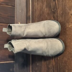 Gap beige ankle boots. Size 8.